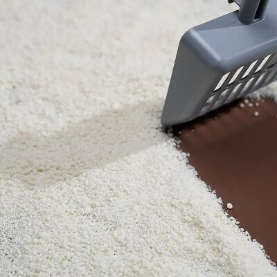 Natural Cassava Cat Litter Designed for Quick Clumping Soft Paw Feel and Odor Control
