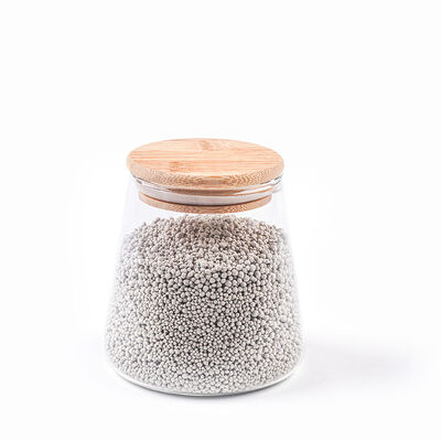 Natural Bentonite Cat Litter Featuring Low Dust Technology and Powerful Clumping Performance